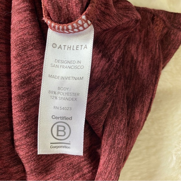 Athleta Uptempo Hoodie Womens Burgundy Long Sleeve Cropped 530134 Sz Medium - Picture 10 of 11